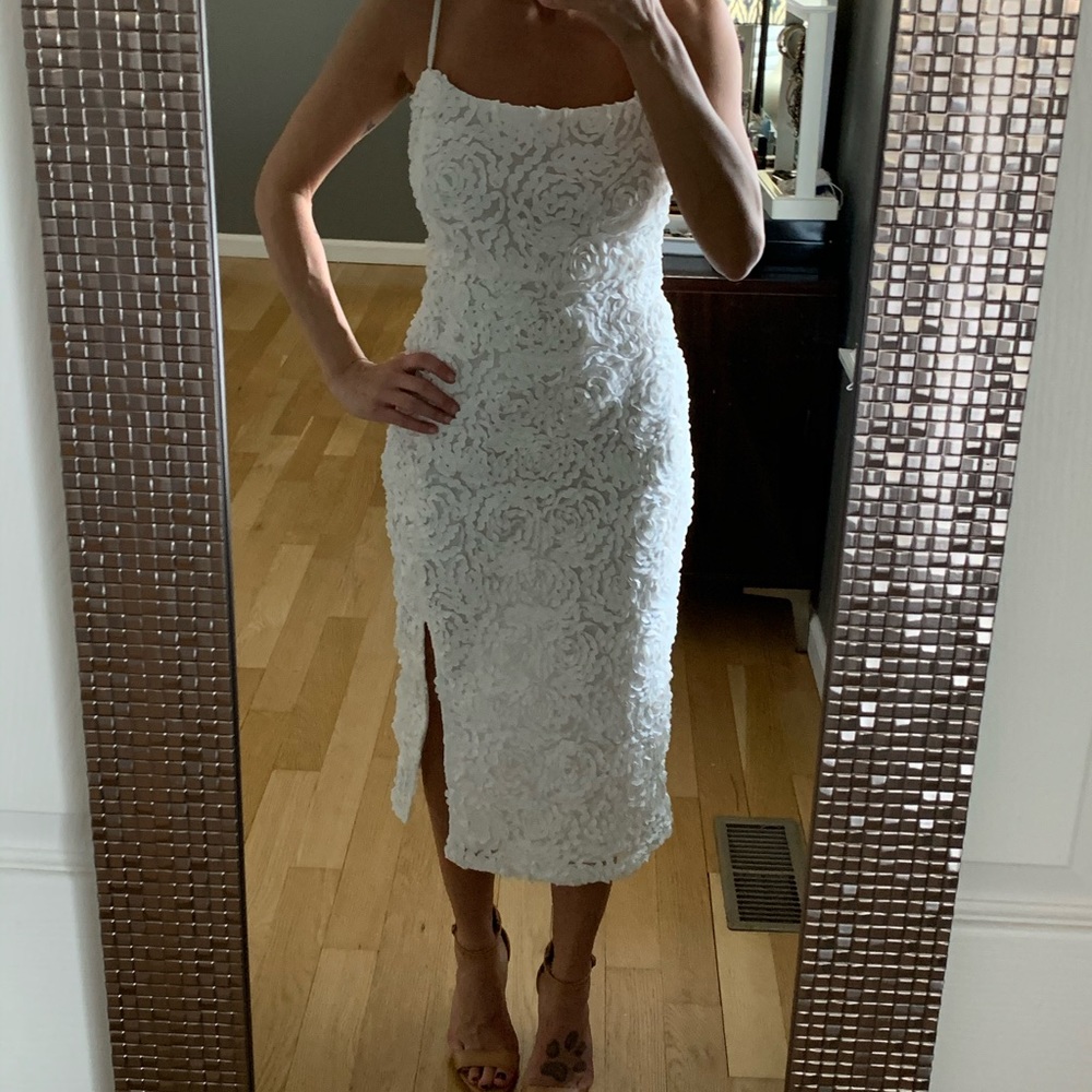 White floral dress - Picture 2 of 5